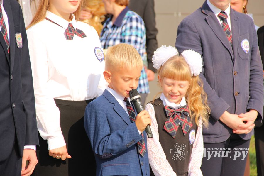 В Великих Луках открыли новый корпус школы №6 (ФОТО)