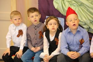 Юные великолучане отметили День победы (ФОТО)