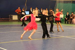 В Великих Луках прошел турнир по спортивным бальным танцам (ФОТО)