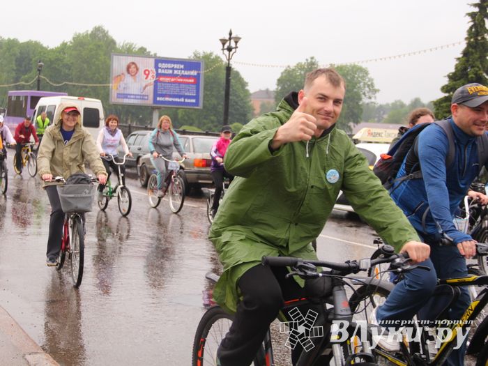 Зигзаг здоровья выполнили великолукские велосипедисты (ФОТО)