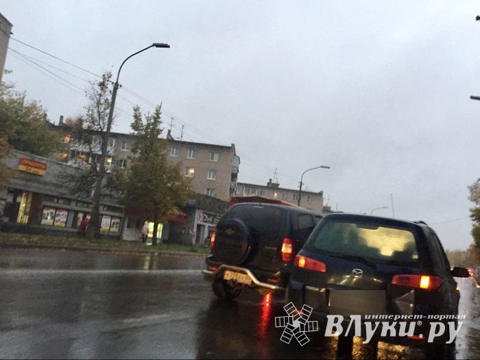 В Великих Луках продолжаются «дорожные притирки» (ФОТО)