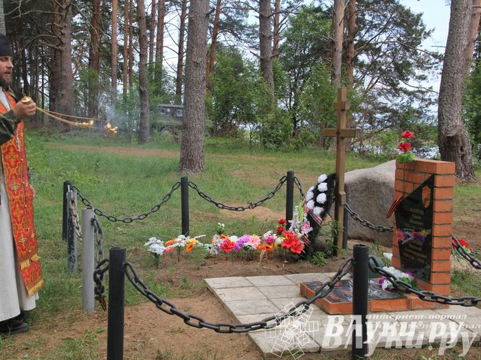 Торжественная церемония закладки Камня Памяти у деревни Каськово