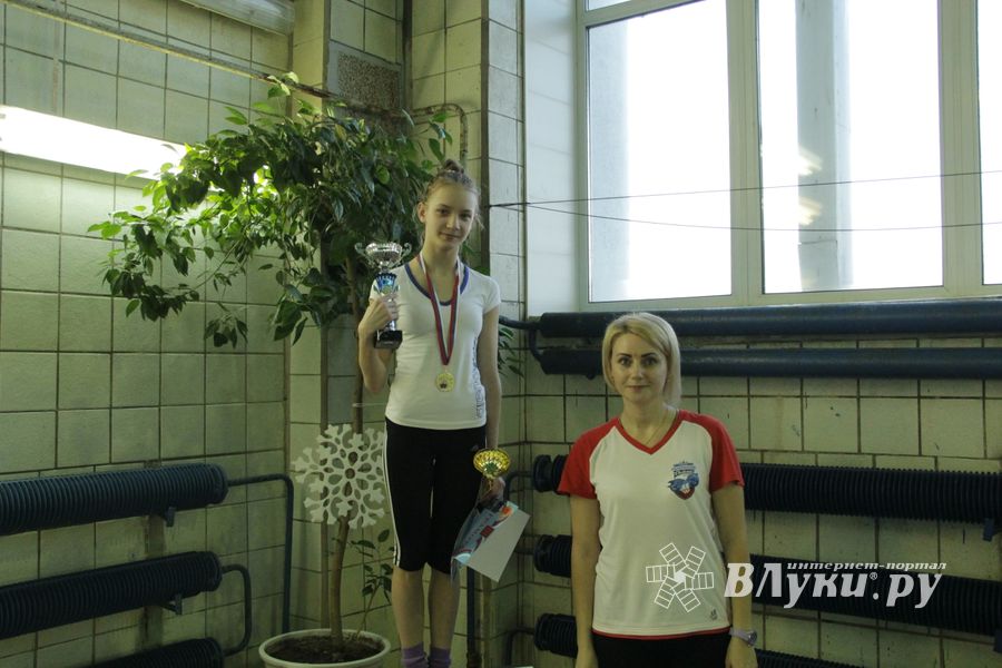 В Великих Луках прошел Чемпионат и Кубок города по плаванию (фото)