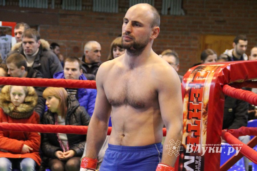 В Великих Луках прошел межрегиональный Открытый Кубок по смешанному боевому единоборству (фото)