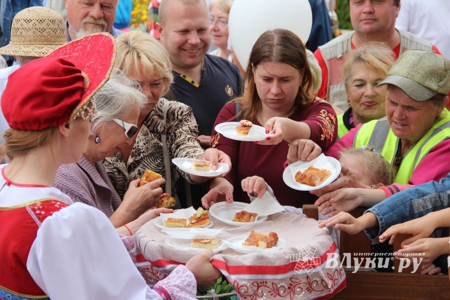 Великолучане празднуют День города (ФОТО)