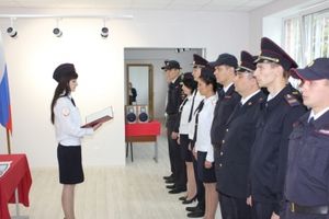 Сегодня молодые Псковские полицейские приняли присягу (фото)