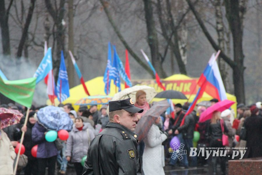 Город встретил День народного единства