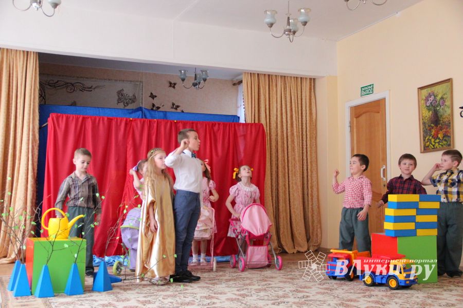 В Великих Луках наградили победителей фестиваля «Великолукская веснянка» (фото)