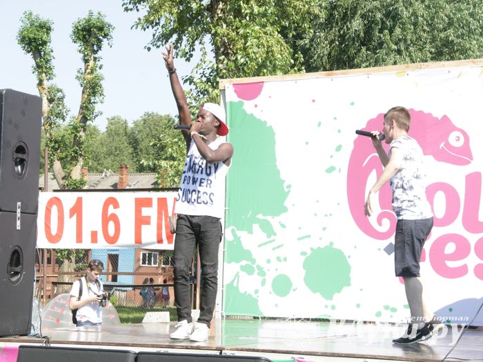 Яркие эмоции «ColorFest» в Великих Луках (ФОТО)