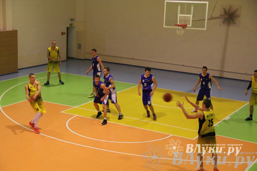 В Великих Луках проходят игры Чемпионата АСБ (фото)