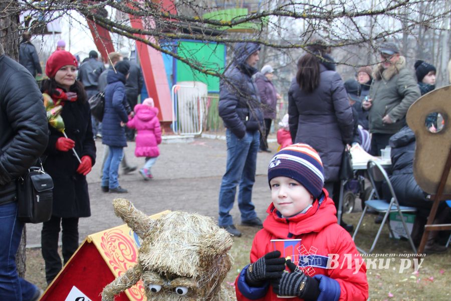 Гуляния широкой великолукской Масленицы