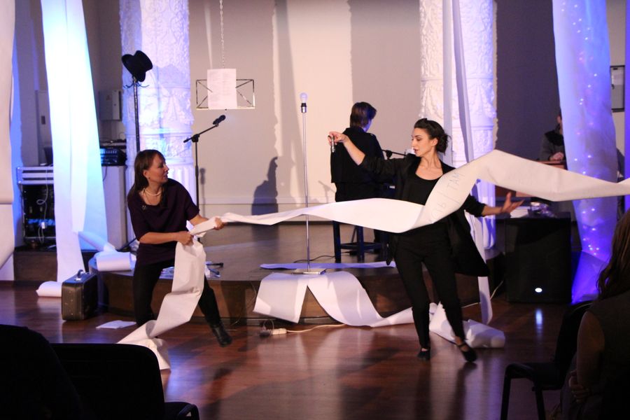 Нестандарт на сцене Великолукского драмтеатра (ФОТО)