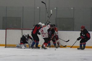 Матч НХЛ прошел в великолукском «Айсберге» (ФОТО)