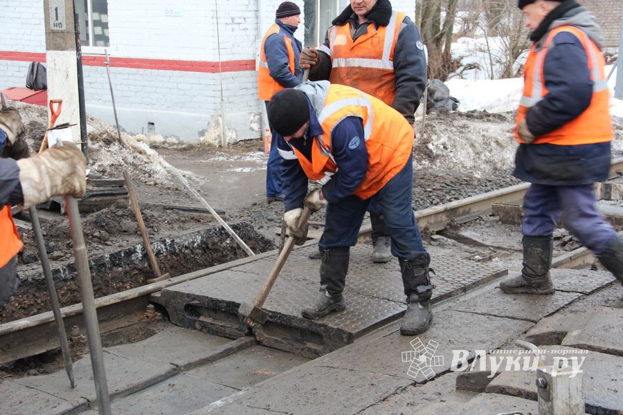 Лазавицкий переезд временно закрыт (ФОТО)