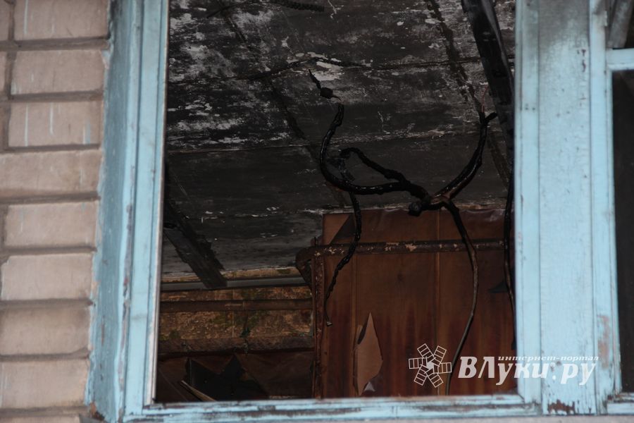 Сегодня утром в Великих Луках взорвался газ (фото)