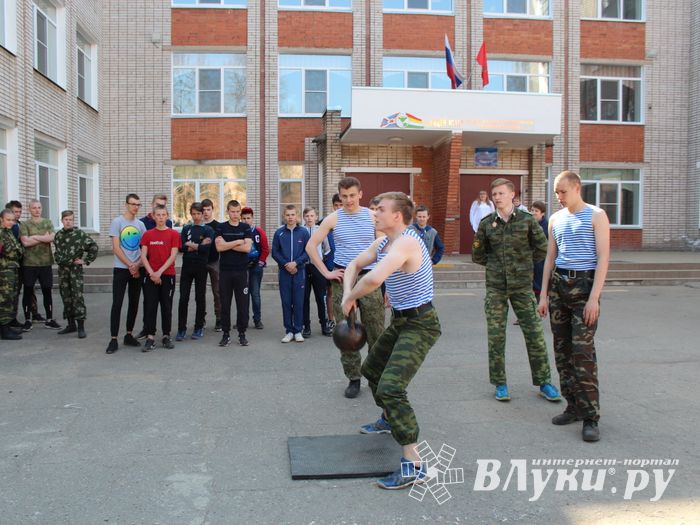 В Великих Луках спасали «заложников» (ФОТО)