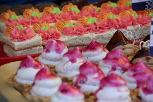 В Великих Луках прошла универсальная осенняя ярмарка (ФОТО)