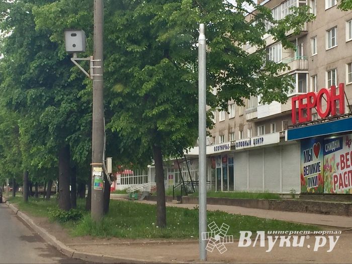 Сегодня после обеда на Гагарина в Великих луках заработают новые светофоры (ФОТО)