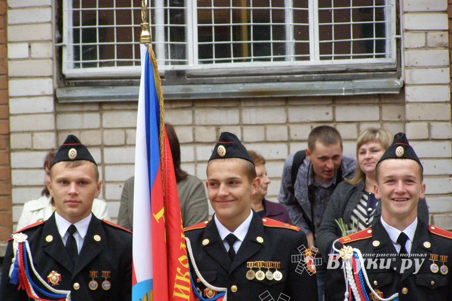 Школы города отметили 1 сентября (фото)