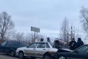 В Великих Луках из-за ДТП образовалась «пробка» (ФОТО)
