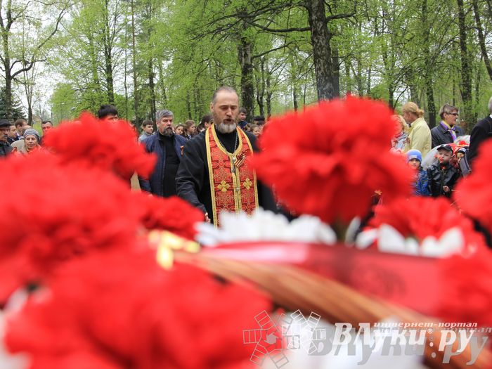 В Великих Луках почтили память погибших в Великой Отечественной войне