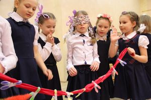 В школе №13 прошёл конкурс «А ну-ка, девочки!» (ФОТО)