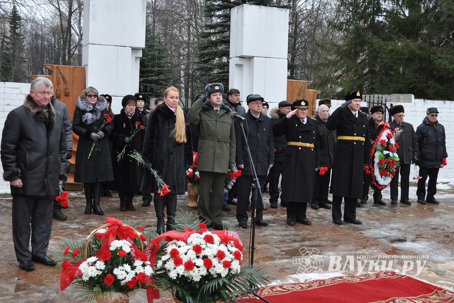 ​В преддверии Дня освобождения города прошел митинг «Твой подвиг бессмертен, солдат!» (фото)