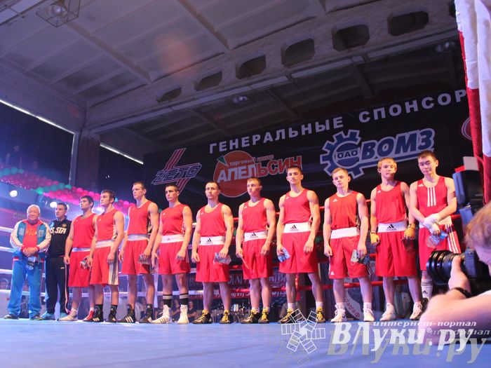 В Великих Луках состоялась матчевая встреча по боксу