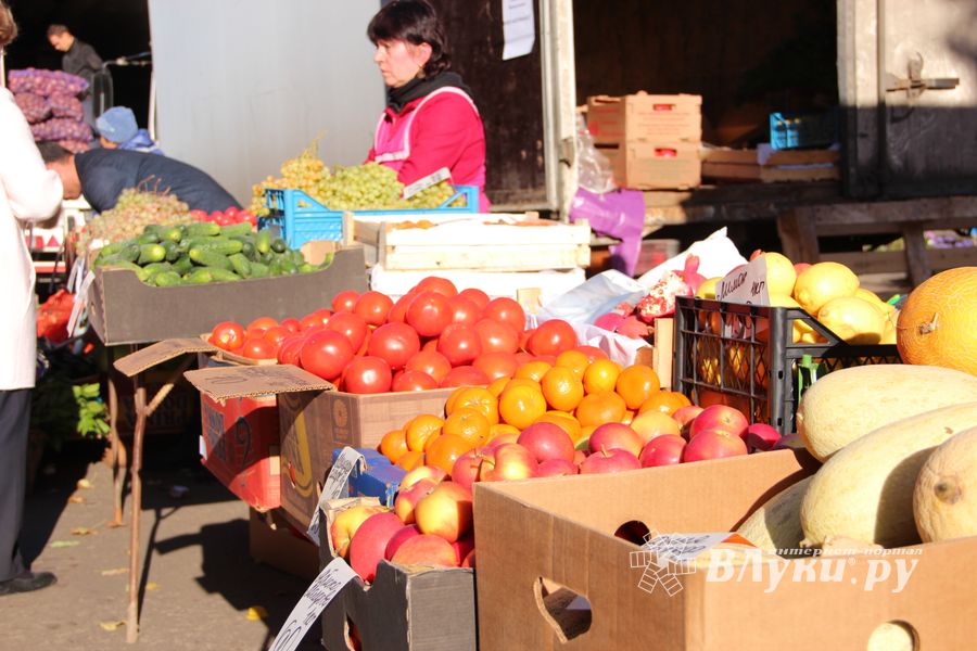 Торговая ярмарка «Осень-2016» прошла в Великих Луках (ФОТО)
