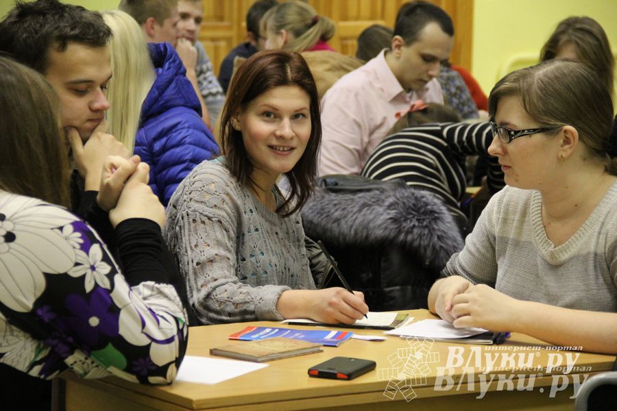 Четвертый тур игр «Что? Где? Когда?» состоялся вчера в ДК ЛК (фото)