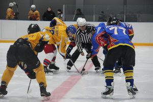 ХК «ЛукиСпорт» и ХК «Экспресс Юниоры» встретились  на ледовой арене «Айсберга» (ФОТО)