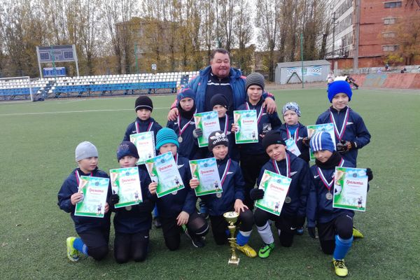 Великолучане привезли серебро с турнира по футболу «Осенний кубок-2017» (ФОТО)