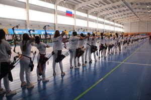 В Великих Луках проходят соревнования по стрельбе из лука (ФОТО)