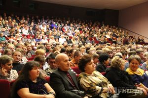 Народные артисты России выступили в Великих Луках (фото)