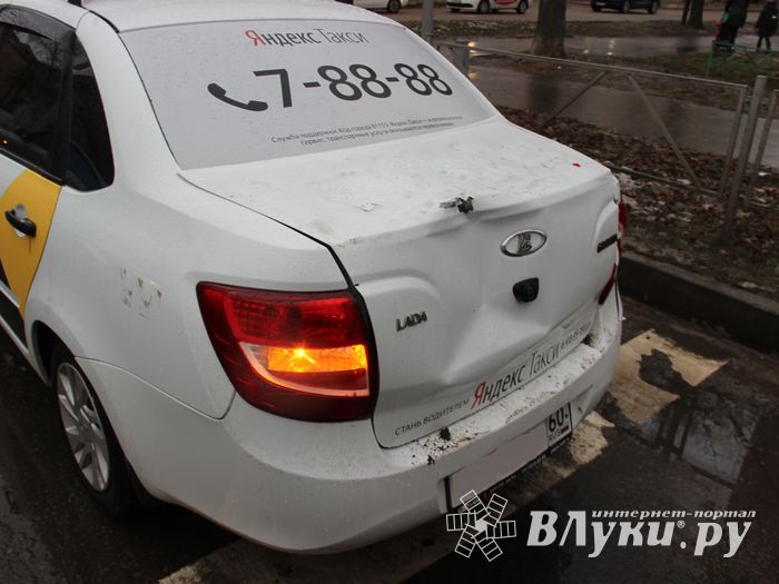 ДТП на перекрёстке Октябрьский-Комсомольская (ФОТО)