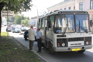 Автобус сбил насмерть пожилую женщину в Пскове (фото)