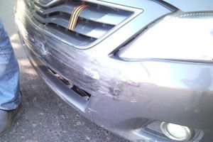 В Великих Луках ВАЗ-2110 столкнулась с «Тойотой» и врезалась в дерево (ФОТО)