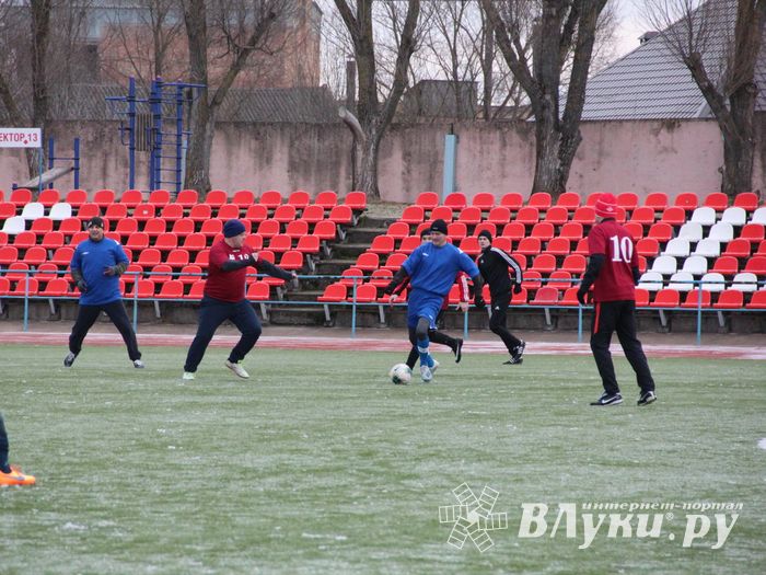 Боевая ничья в памятном футбольном матче (ФОТО)