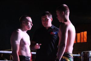 В Великих Луках прошли бои по смешанным боевым единоборствам ММА (фото)