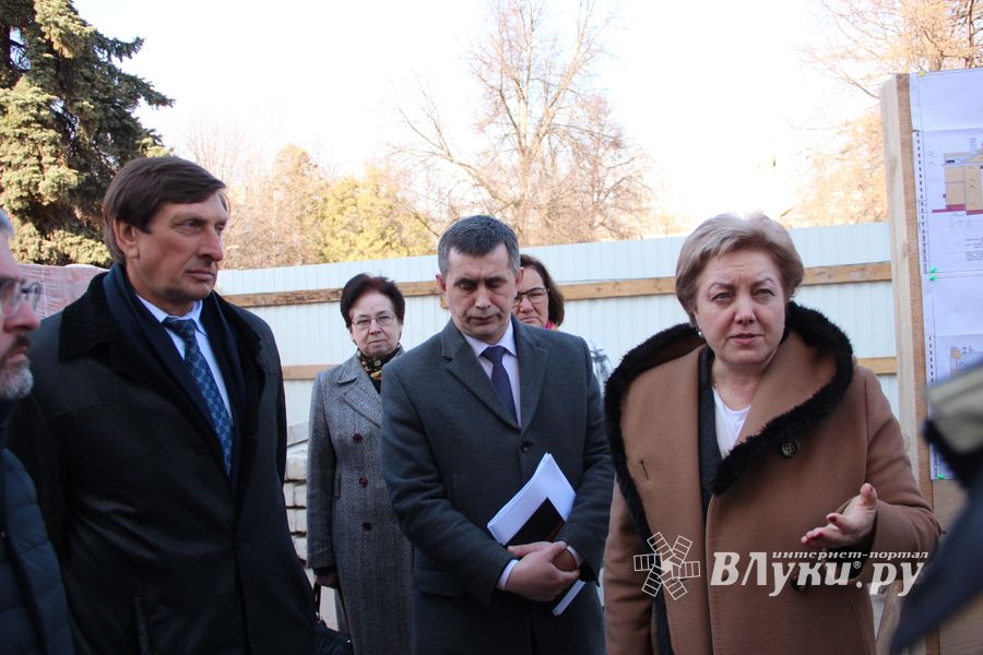 В театре не могут быть пластиковые окна... (фото)