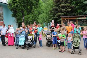 В Великих Луках чествовали близнецов (ФОТО)