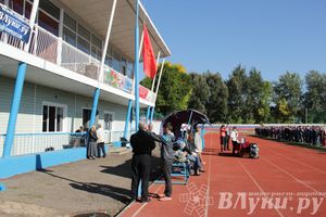 В Великих Луках стартовал открытый турнир по футболу