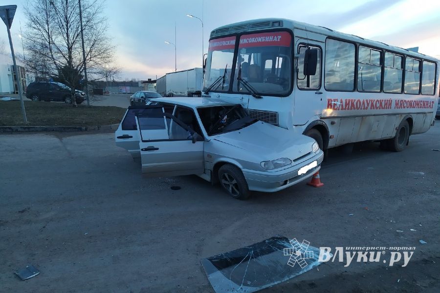 ДТП на развязке Рига-Москва (ФОТО)