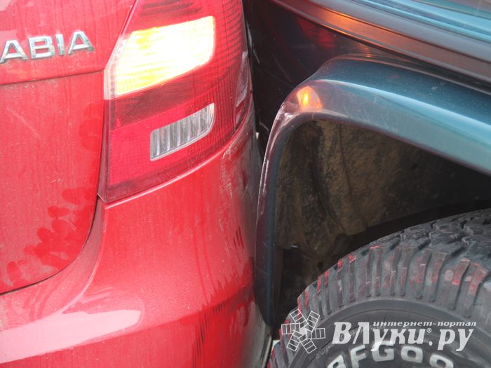 ДТП на Октябрьском в Великих Луках (ФОТО)