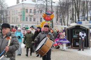В Великих Луках прошел праздник Масленицы (ФОТО)