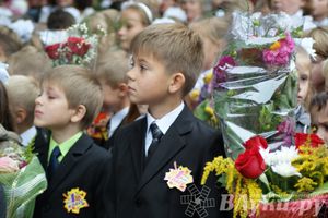 Школы города отметили 1 сентября (фото)