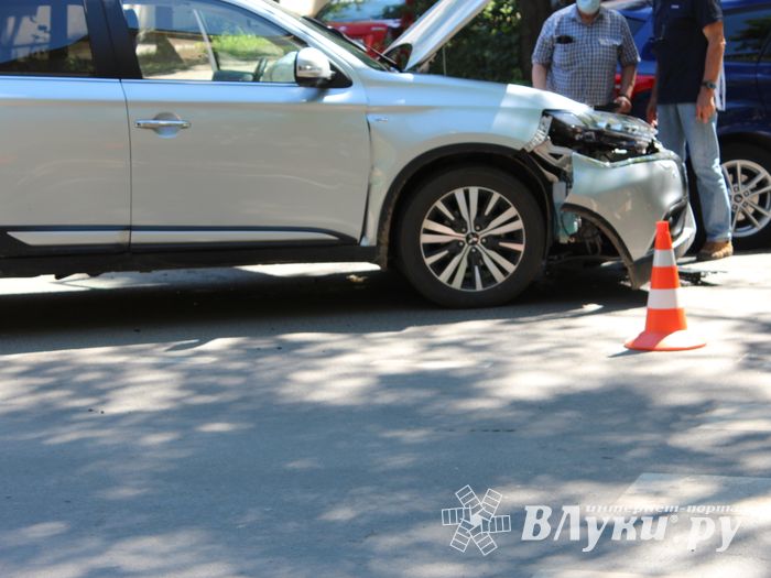 В Великих Луках в ДТП пострадала женщина (ФОТО)