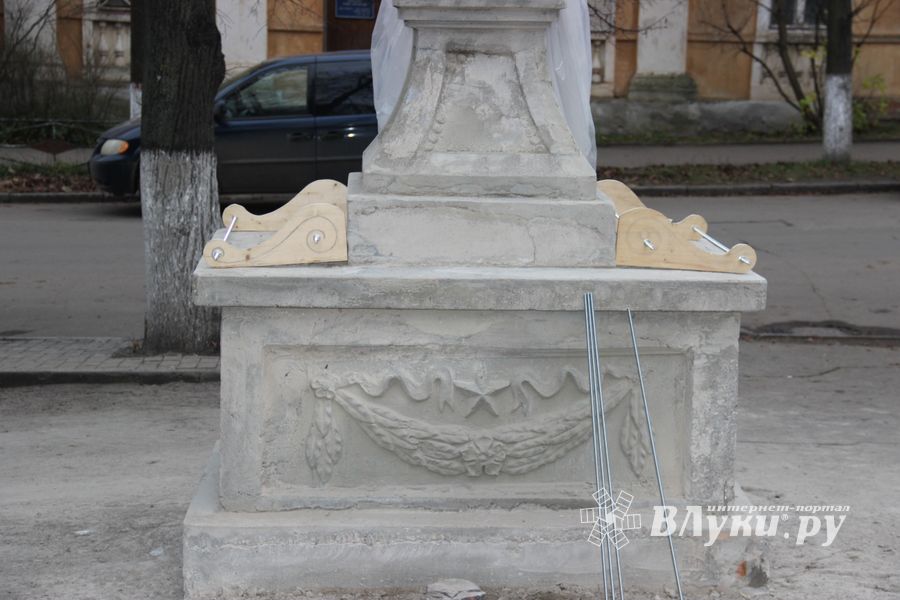 Великолукская семья восстанавливает уникальные фонари (ФОТО)