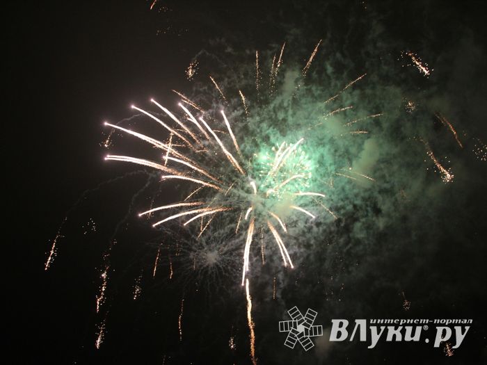 Великие Луки к встрече Нового года готовы (ФОТО)