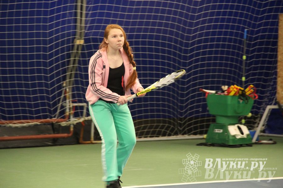 В СК «Ника» проходит открытый городской турнир по большому теннису (фото)